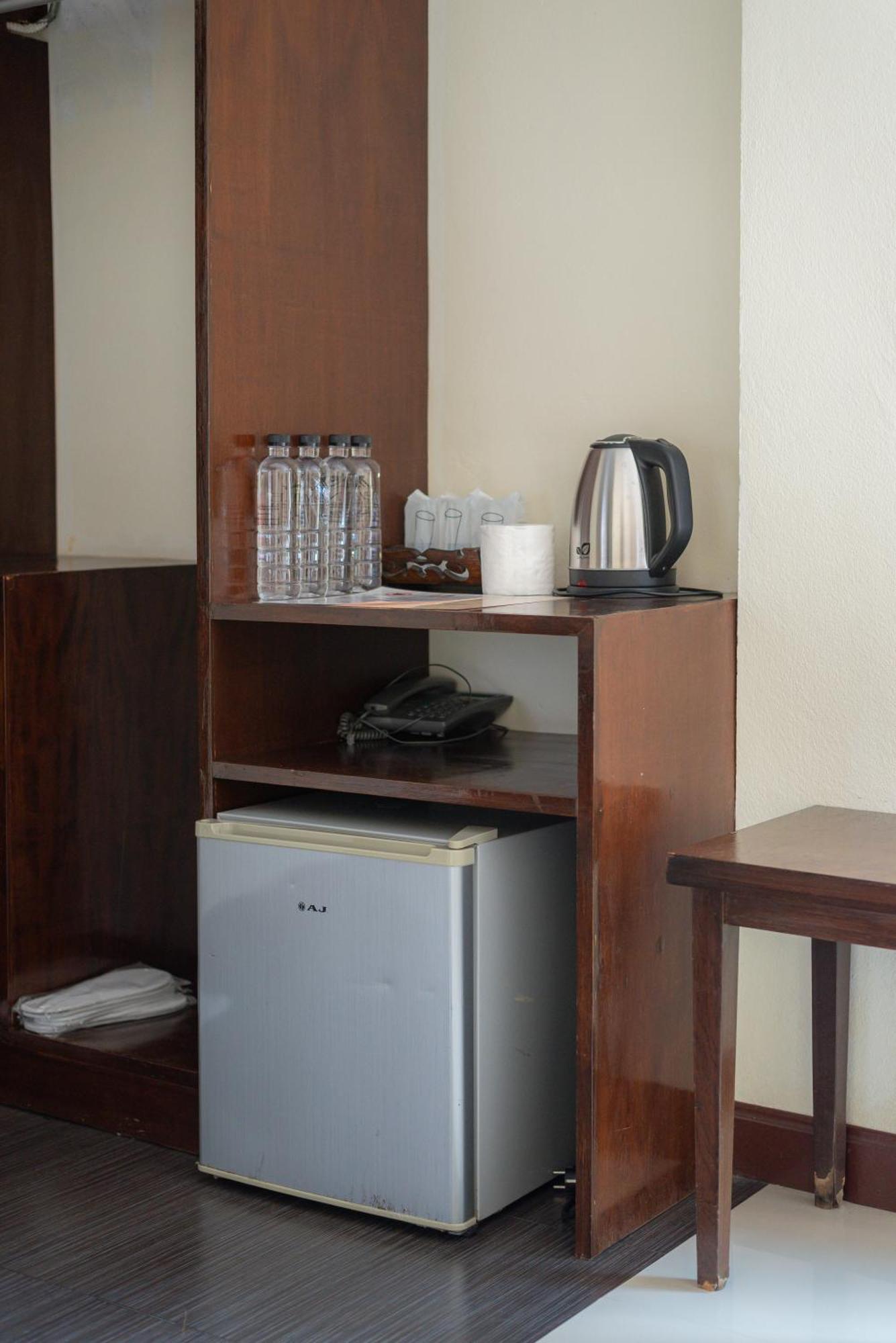 Manee Cool Mueang Hotel Chiang Mai Eksteriør billede