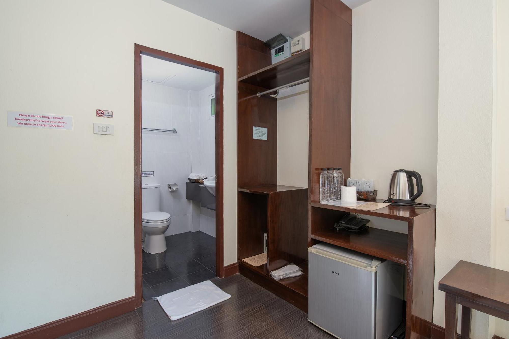 Manee Cool Mueang Hotel Chiang Mai Eksteriør billede