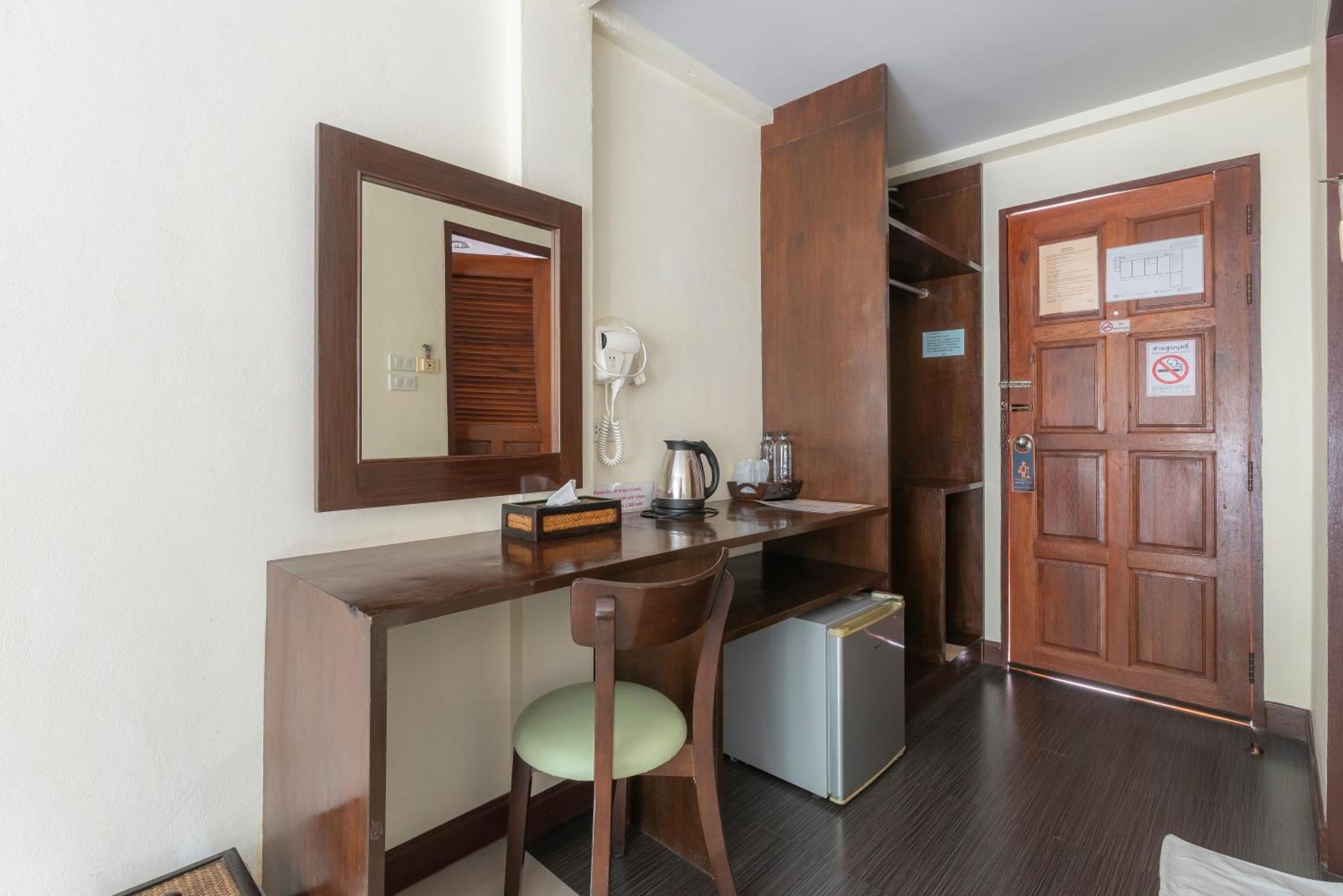 Manee Cool Mueang Hotel Chiang Mai Eksteriør billede