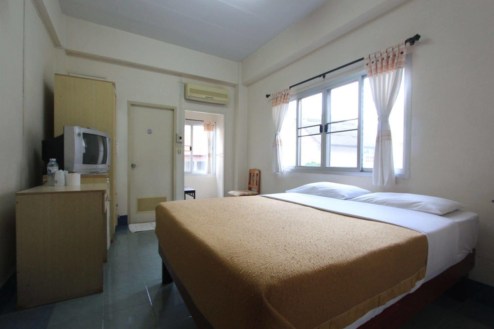 Manee Cool Mueang Hotel Chiang Mai Eksteriør billede