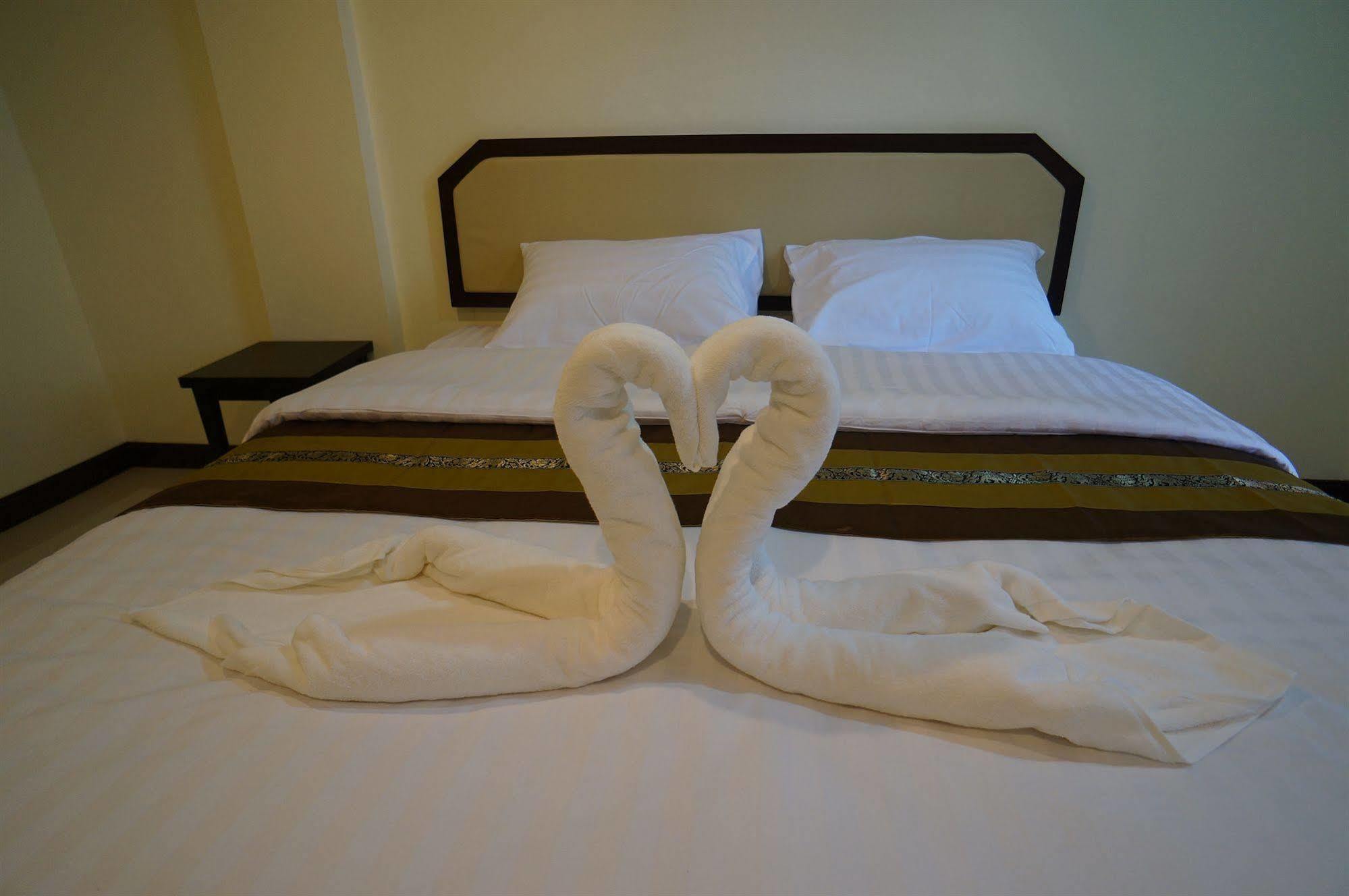Manee Cool Mueang Hotel Chiang Mai Eksteriør billede