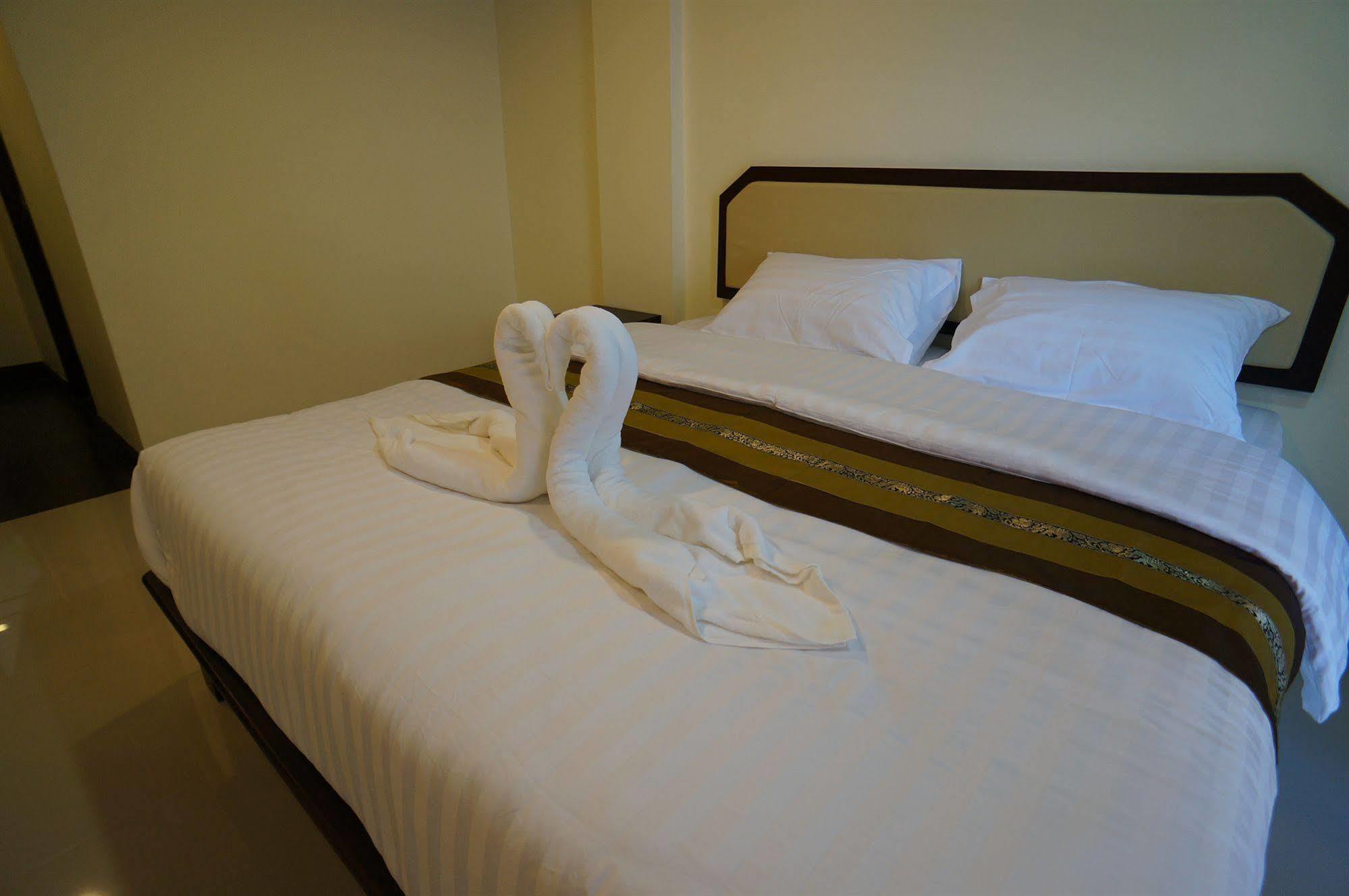 Manee Cool Mueang Hotel Chiang Mai Eksteriør billede