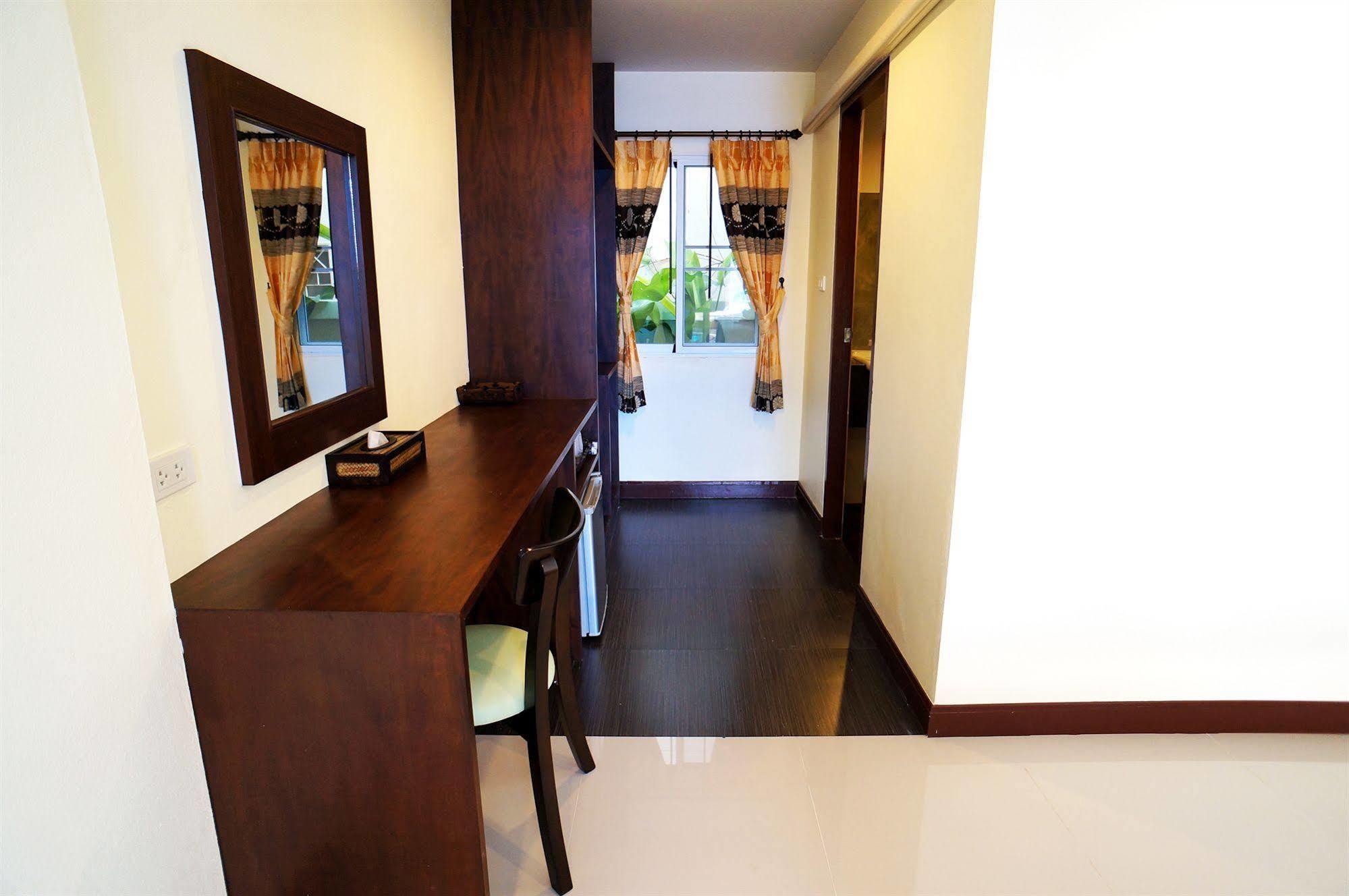 Manee Cool Mueang Hotel Chiang Mai Eksteriør billede