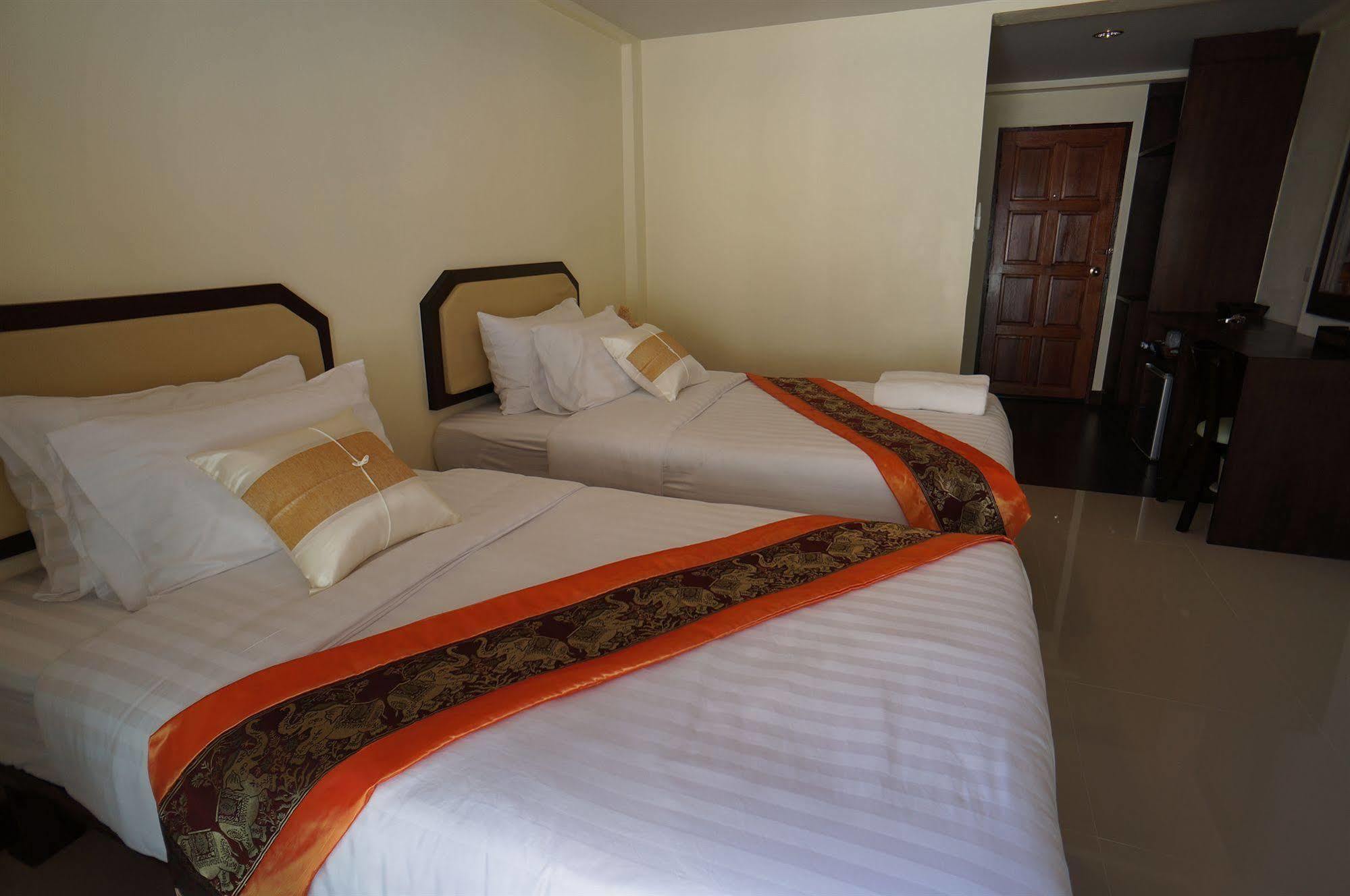 Manee Cool Mueang Hotel Chiang Mai Eksteriør billede
