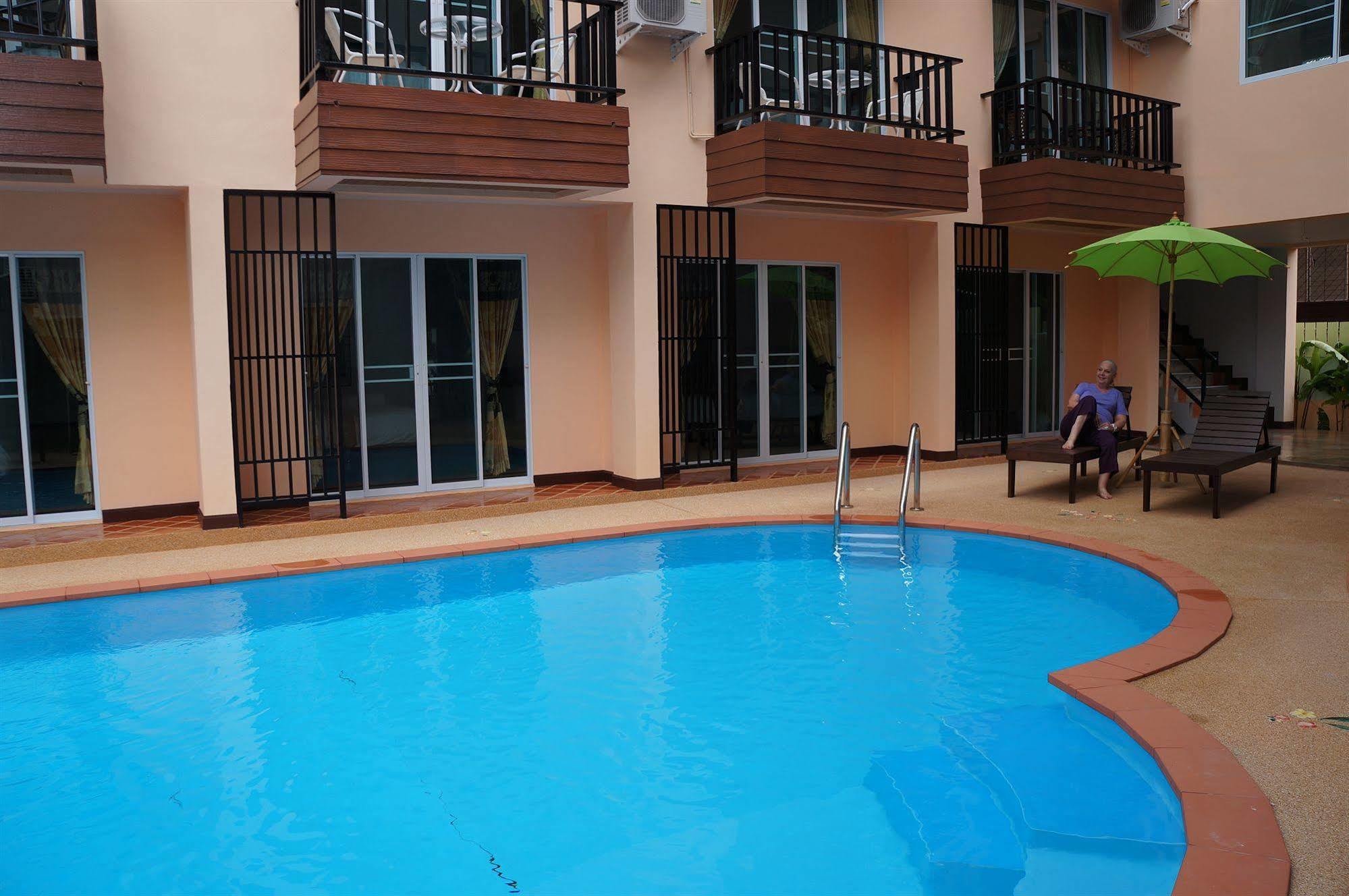 Manee Cool Mueang Hotel Chiang Mai Eksteriør billede